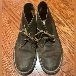 Women’s Clarks desert boots size 8.5